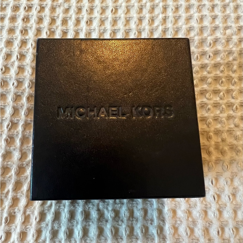 Michael Kors Watch - Picture 8 of 8